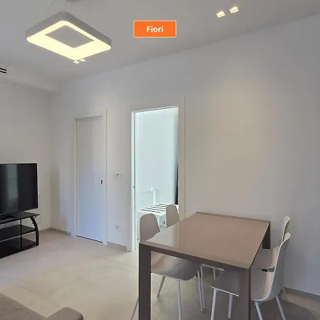 Appartement Regina - By Ligooria *